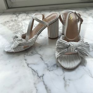 Wedding bridal shoes women’s size 7 white satin sandal heels NEW